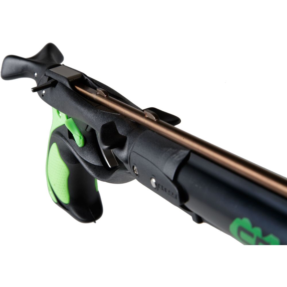 Cressi Cherokee spear underwater