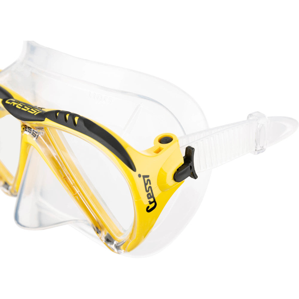 Cressi mask for scuba diving