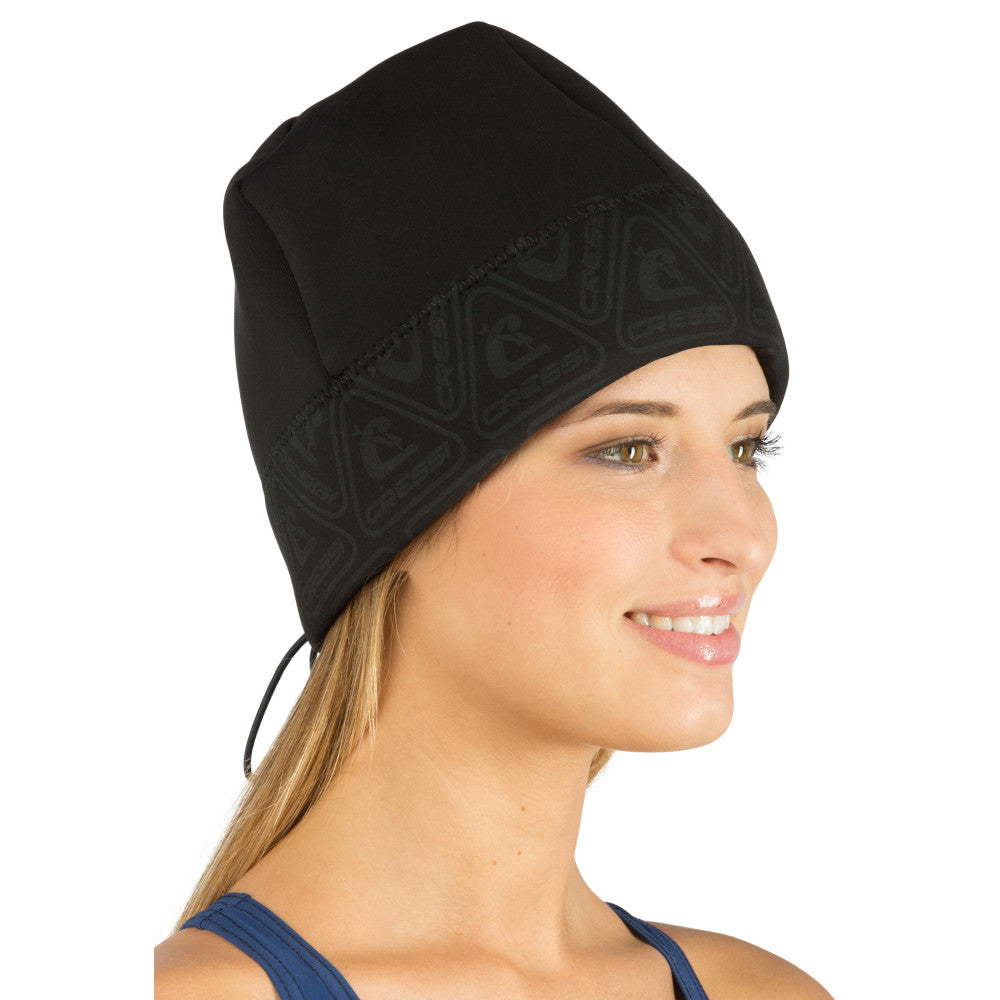 Unisex nylon and neoprene beanie for watersports