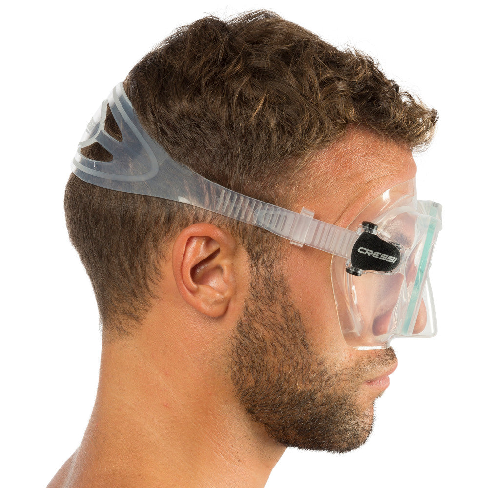 Cressi F1 scuba mask with tempered glass lens