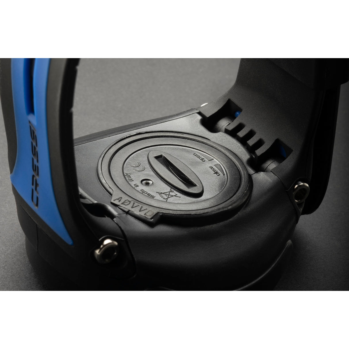 Durable Cressi dive computer for beginner and advanced divers