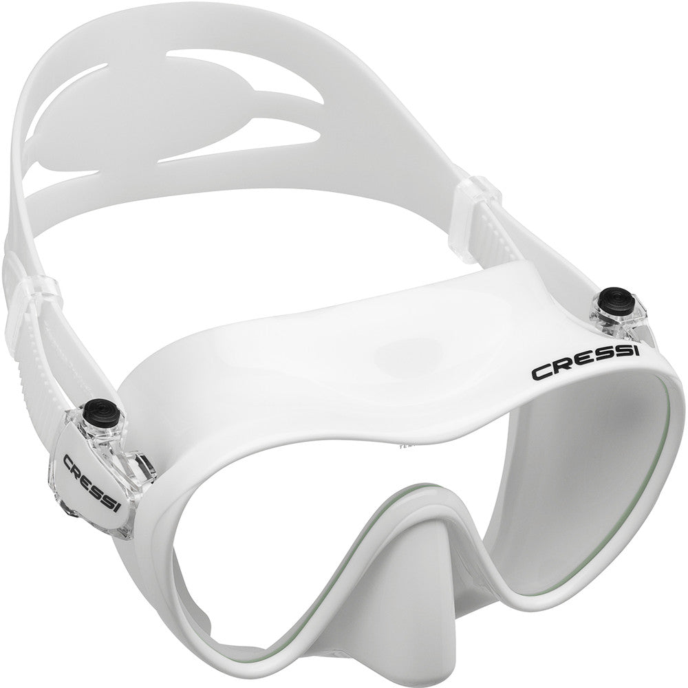 Lightweight Cressi F1 mask with wide field of view