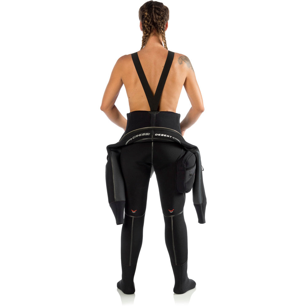 Pre-compressed 7–4mm neoprene drysuit, strong Liquid Seal and flexible Ultraspan