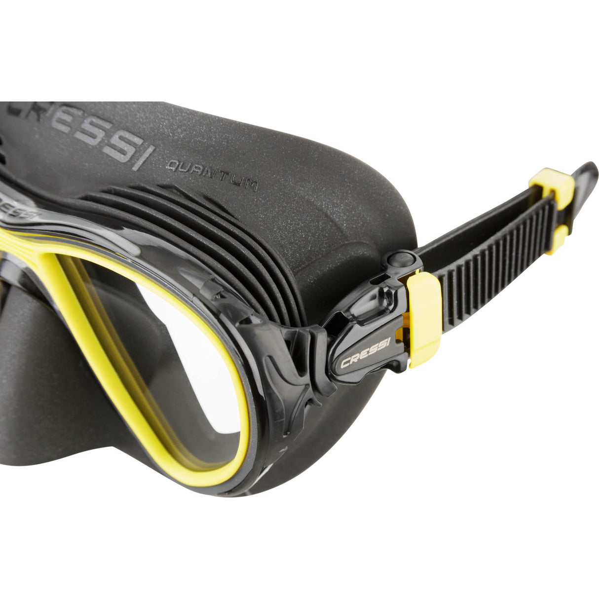 Cressi Quantum: The perfect mask for both snorkelers and divers