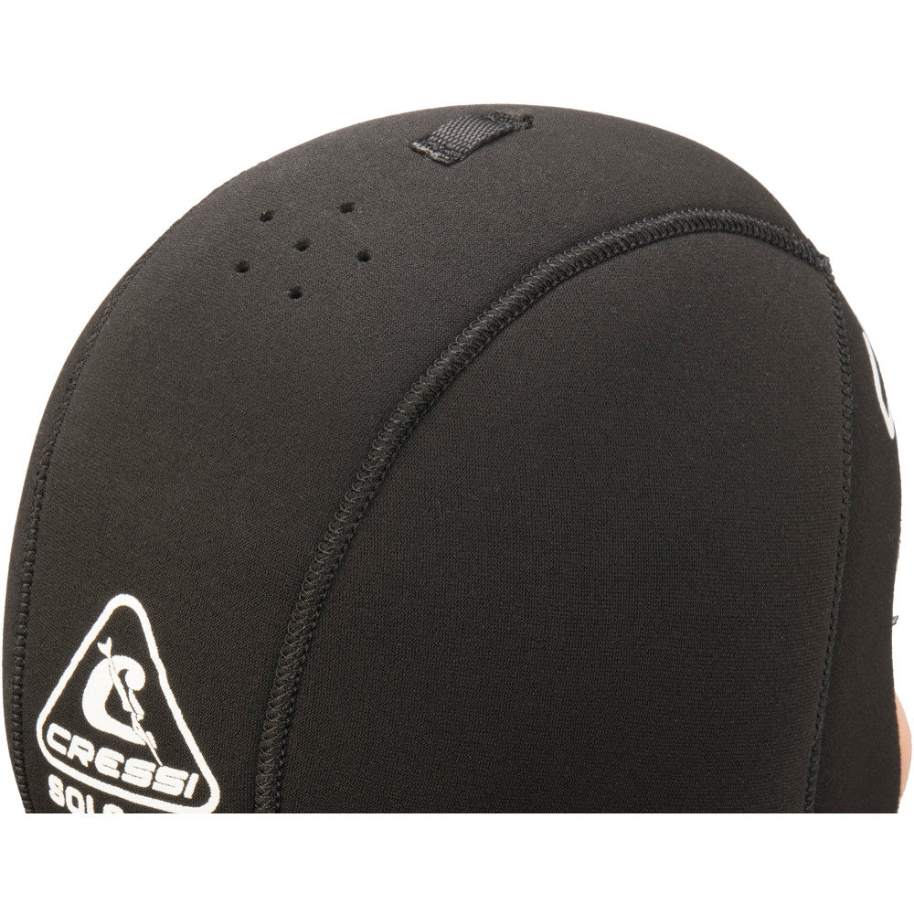 Comfortable wetsuit hood by Cressi