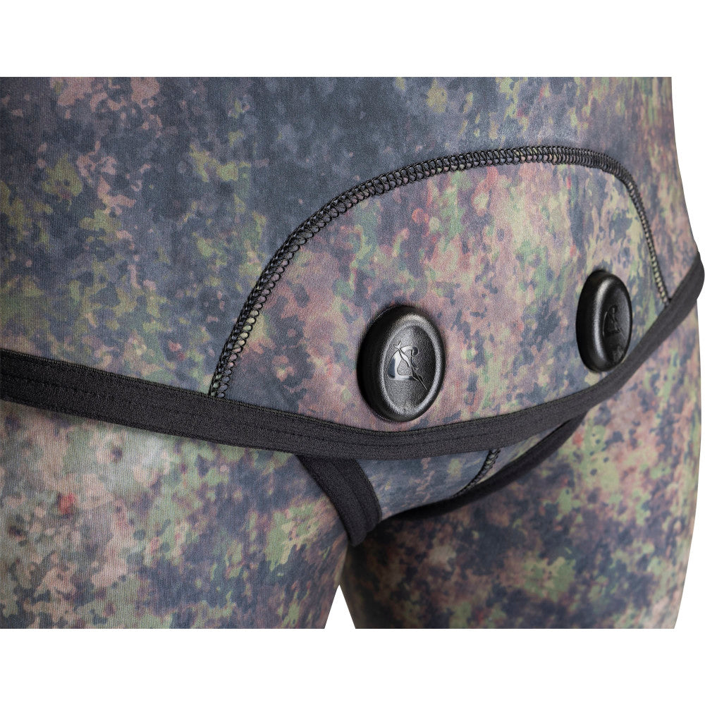 Cressi wetsuit: Built for the deep