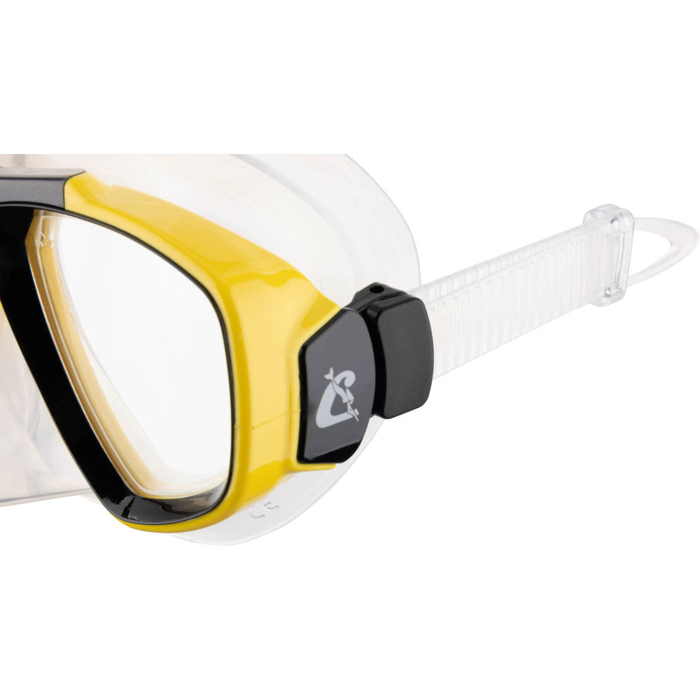 Cressi Focus mask: The perfect fit for every face, with a durable and adjustable design.