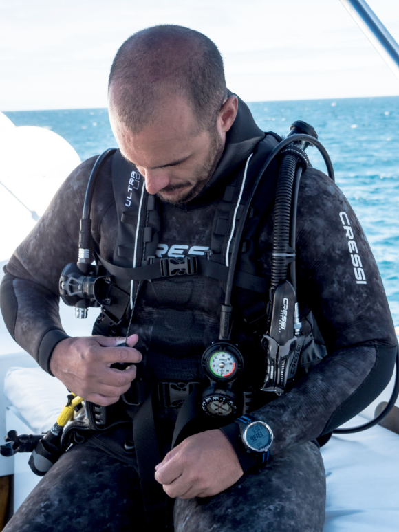 How to Make Dive Gear Last Longer: Cleaning, Drying, Storage, and Travel Care